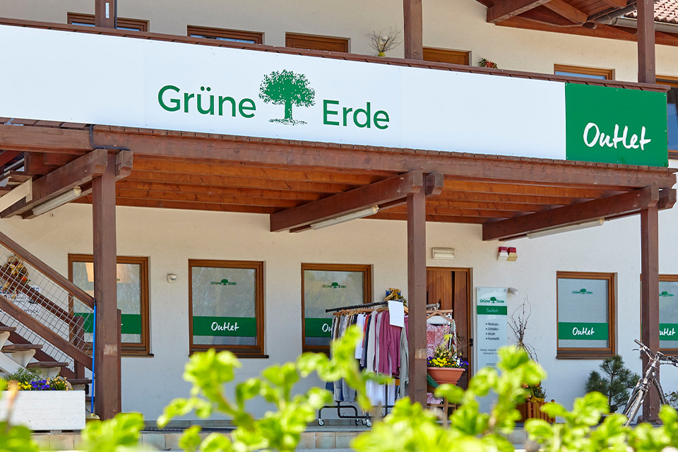 Außenbereich des Grüne Erde Outlets