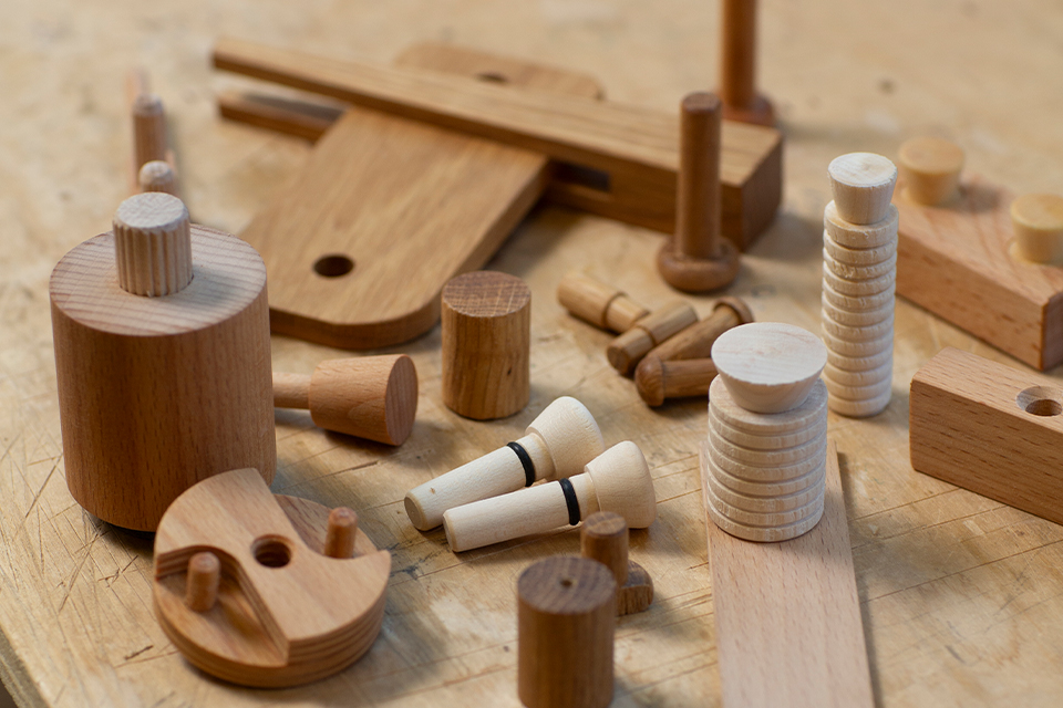Diverse Holzverbindungsteile