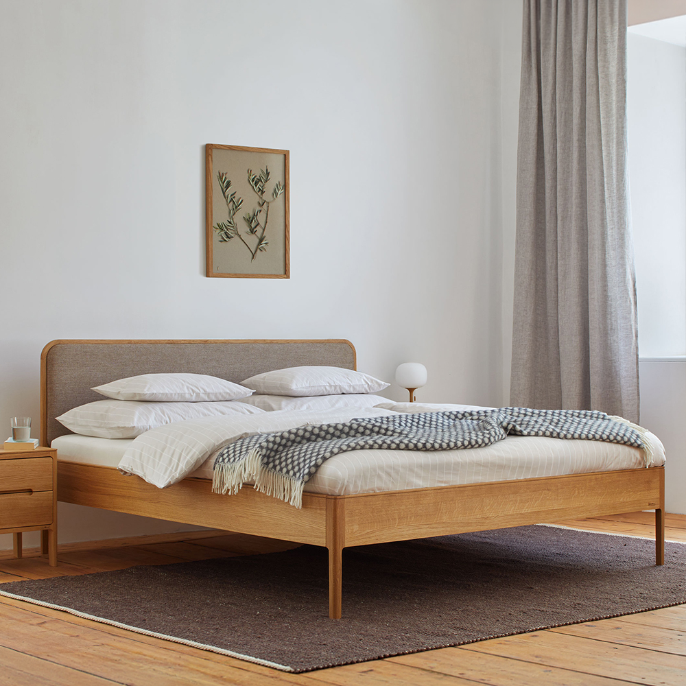 Bett Tenso mit grauem Polsterbetthaupt