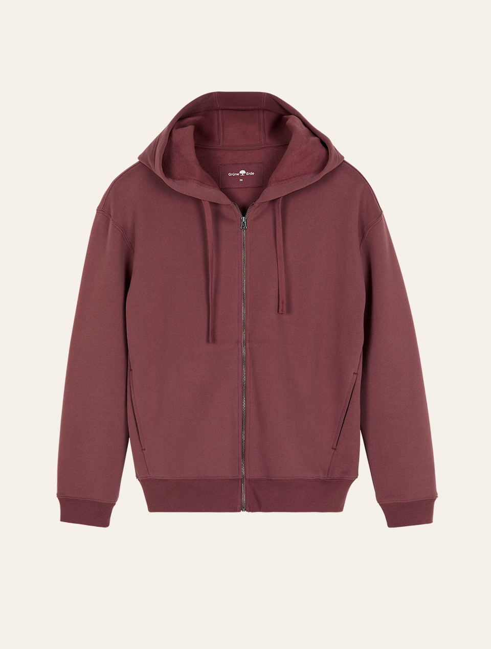 Rote Sweatjacke auf weißem Hintergrund
