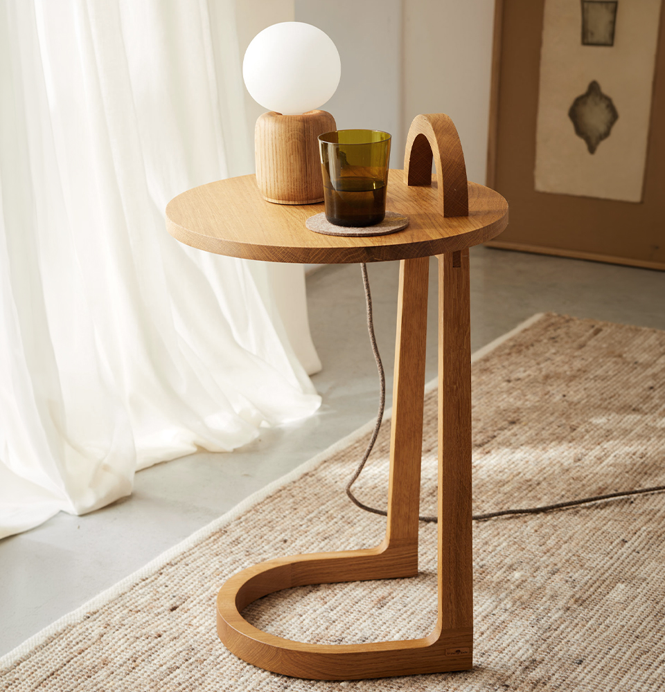 Beistelltisch Vassolo mit Tischlampe