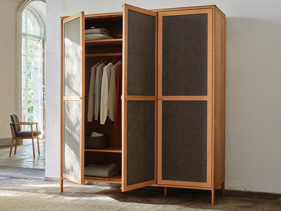 Tenso Kleiderschrank 3 türig mit Wollstoff