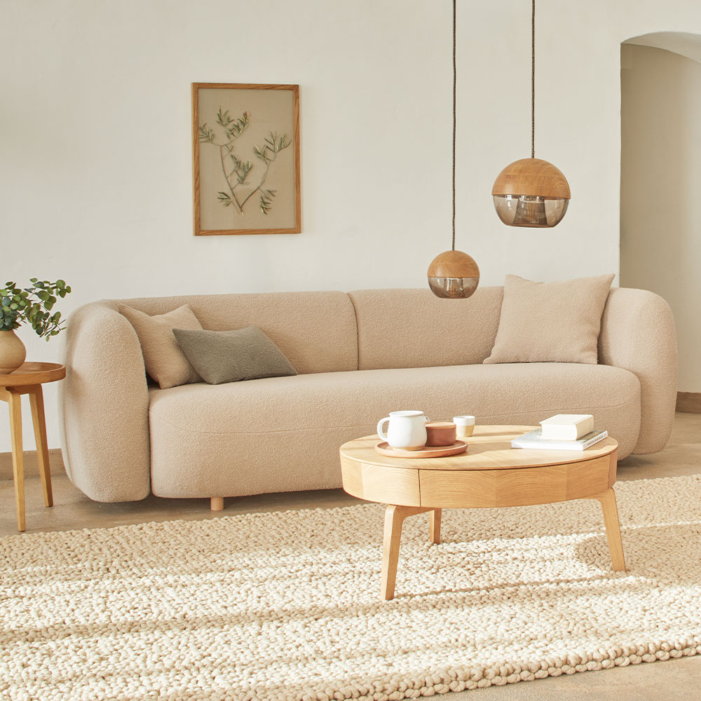 Graues Polstersofa im Wohnzimmer