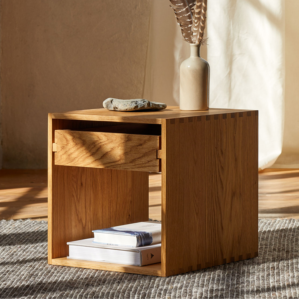 Nachttisch aus Eiche