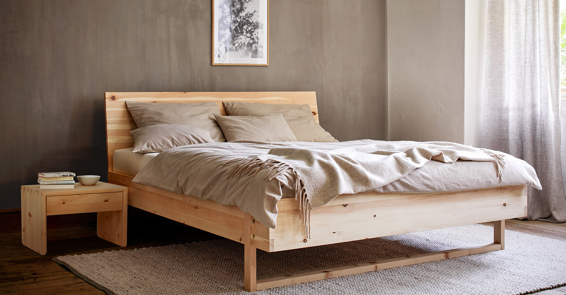 Akato Massivholz Doppelbett in Zirbe