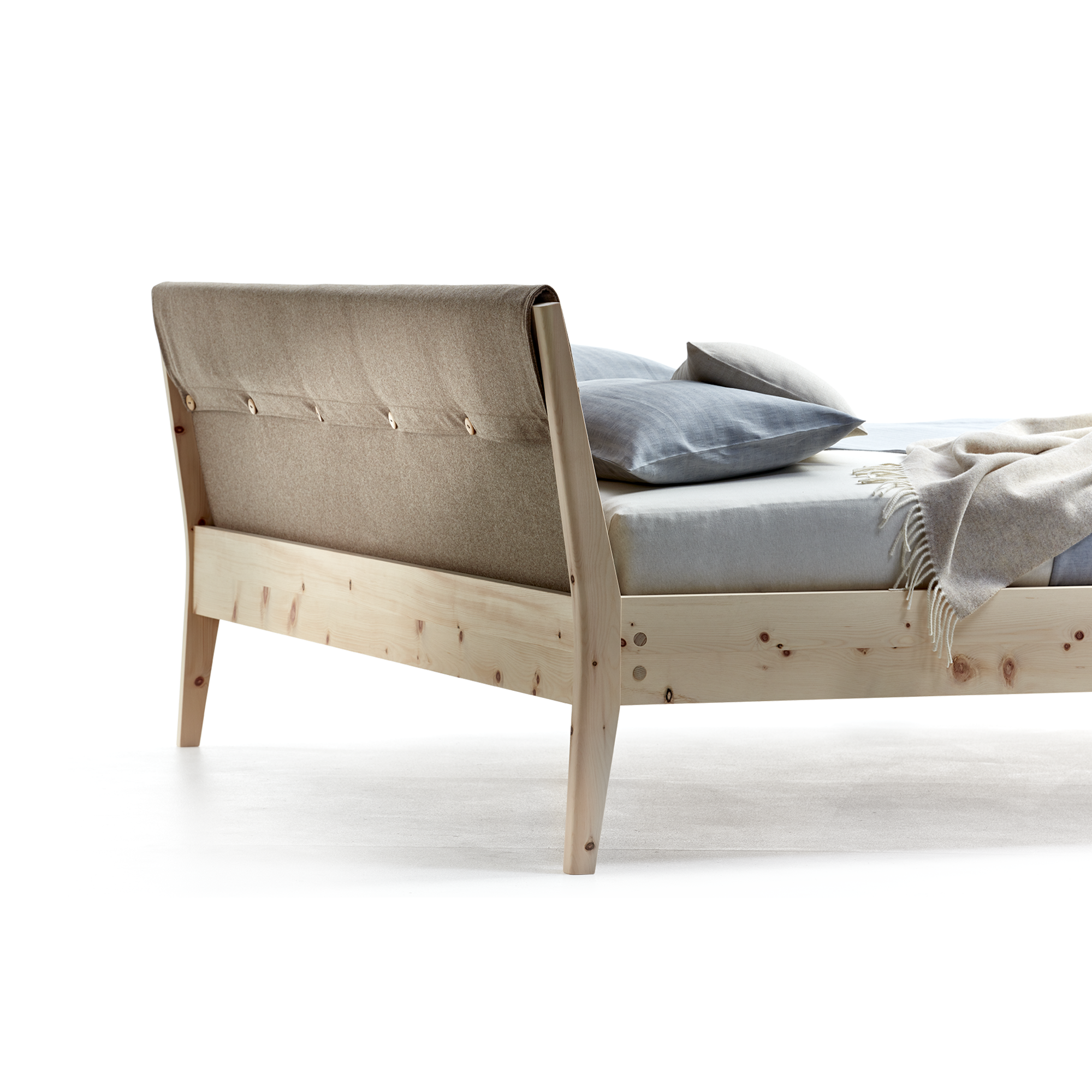 Bett Almeno Housse mit Weisspolsterung