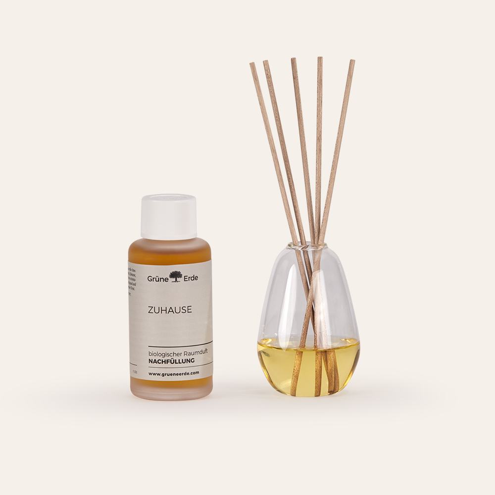 Raum Duft Set Zuhause vor weißem Hintergrund