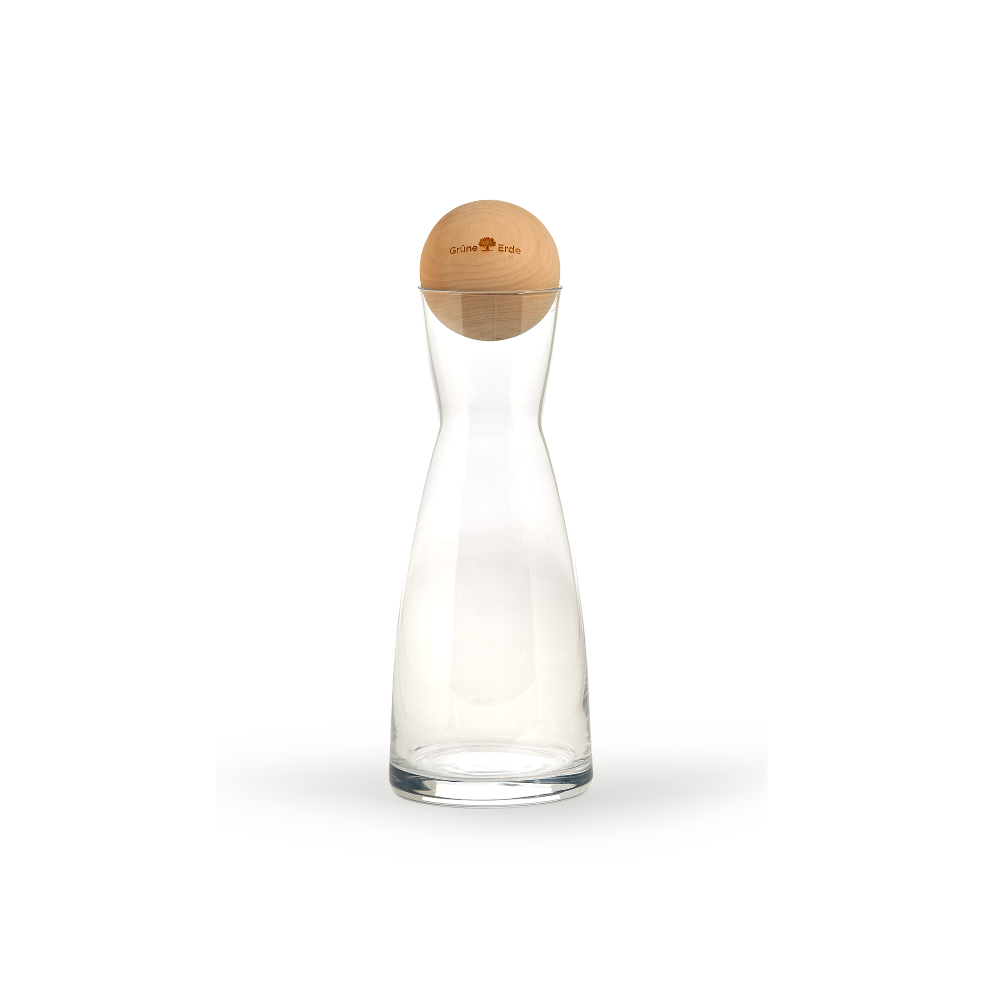 Glaskaraffe mit Zirbenkugel