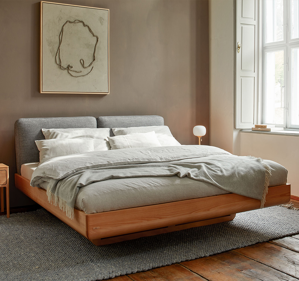 Massivholz Doppelbett Almara mit Polsterbetthaupt