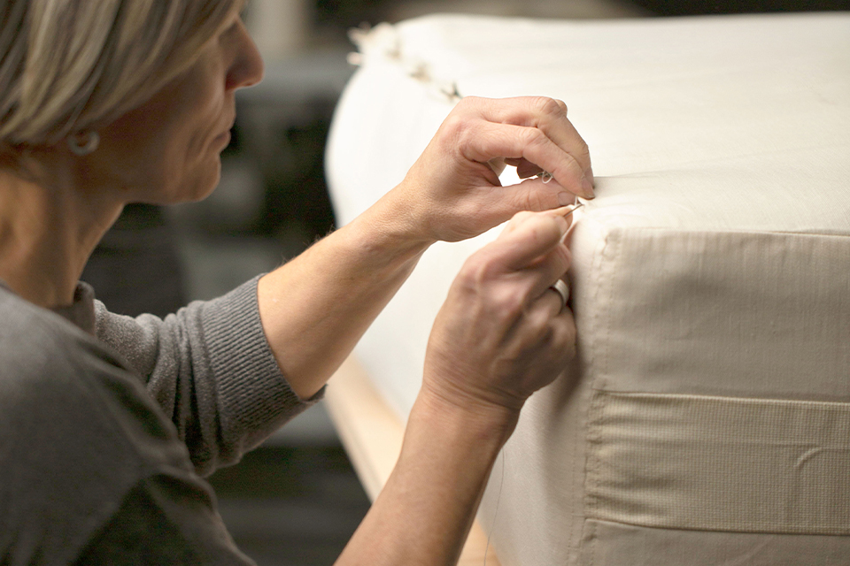 Die Matratze wird zugenäht