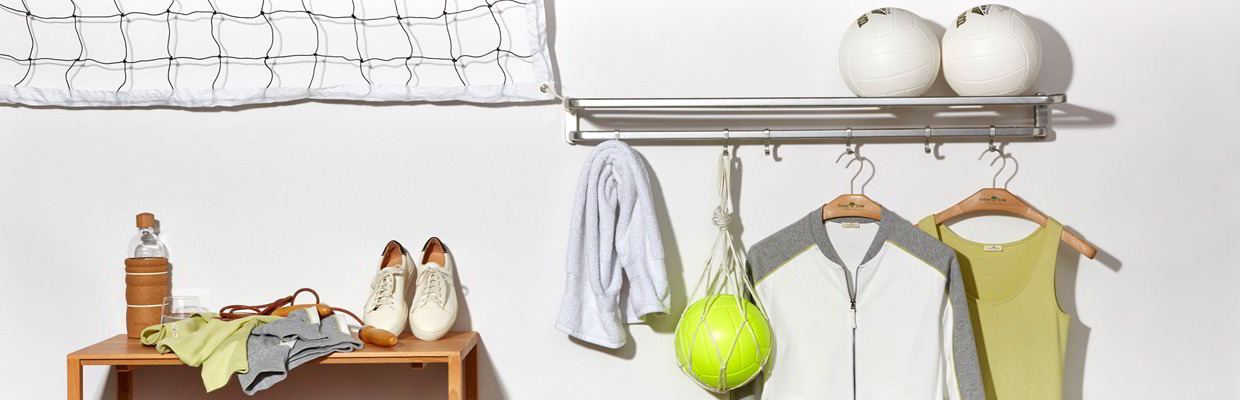 Sportausrüstung – T-Shirts, Bälle, Schuhe und mehr