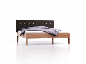 Bett Alpina mit Polsterbetthaupt, Wollstoff Stavang Schiefer, Breite 180 cm x Länge 200 cm, Kernbuche
