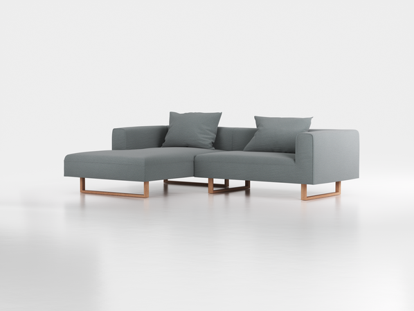 Lounge-Sofa Sereno inkl. 2 Kissen (70x55 cm), B 267 x T 180 cm, Liegeteil links, Kufenfuß, mit Bezug Wollstoff Elverum Grüngrau (84), Eiche