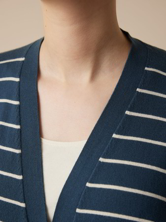 Strickjacke aus Bio-Baumwolle, ringel blau-perlmut