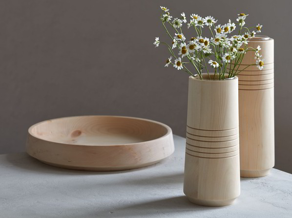 Vase mit Rillen aus Zirbenholz