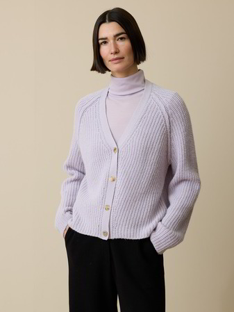 Strickjacke aus Alpakawolle, flieder