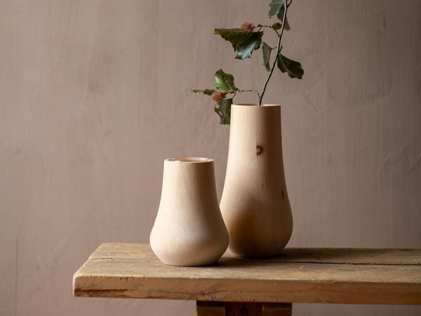 Vase aus Zirbenholz, glatt