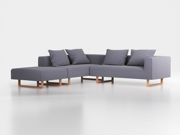 Ecksofa Sereno, 276 x 276 cm, inkl. 4 Kissen (70 x 55 cm), Liegeteil links, Kufenfuß, mit Bezug Wollstoff Elverum Torfblau (82), Eiche