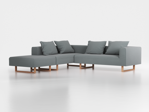 Ecksofa Sereno, 276 x 276 cm, inkl. 4 Kissen (70 x 55 cm), Liegeteil links, Kufenfuß, mit Bezug Wollstoff Elverum Grüngrau (84), Eiche