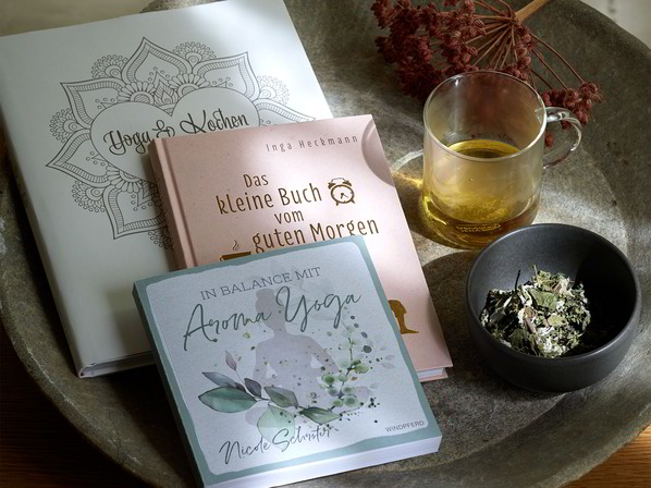 Bücher: "Yoga und Kochen", "Das kleine Buch vom guten Morgen", "In Balance mit Aroma Yoga"