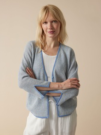  Strickjacke aus Alpakawolle, blau/weiss