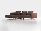 Lounge-Sofa Sereno inkl. 3 Kissen (70x55 cm), B 297 x T 180 cm, Liegeteil links, Kufenfuß, mit Bezug Wollstoff Kaland Torf (70), Buche