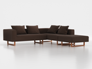 Ecksofa Sereno, 276 x 276 cm, inkl. 4 Kissen (70 x 55 cm), Liegeteil rechts, Kufenfuß, mit Bezug Wollstoff Kaland Torf (70), Buche