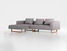 Lounge-Sofa Sereno inkl. 3 Kissen (70x55 cm), B 297 x T 180 cm, Liegeteil links, Kufenfuß, mit Bezug Wollstoff Stavang Kiesel (62), Eiche
