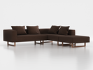 Ecksofa Sereno, 276 x 276 cm, inkl. 4 Kissen (70 x 55 cm), Liegeteil rechts, Kufenfuß, mit Bezug Wollstoff Stavang Torf (64), Eiche