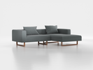 Lounge-Sofa Sereno inkl. 2 Kissen (70x55 cm), B 267 x T 180 cm, Liegeteil rechts, Kufenfuß, mit Bezug Wollstoff Elverum Grüngrau (84), Eiche