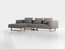 Lounge-Sofa Sereno inkl. 3 Kissen (70x55 cm), B 297 x T 180 cm, Liegeteil links, Kufenfuß, mit Bezug Wollstoff Elverum Mocca (73), Eiche