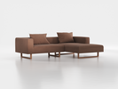 Lounge-Sofa Sereno inkl. 2 Kissen (70x55 cm), B 267 x T 180 cm, Liegeteil rechts, Kufenfuß, mit Bezug Wollstoff Stavang Haselnuss (65), Eiche