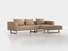 Lounge-Sofa Sereno inkl. 3 Kissen (70x55 cm), B 297 x T 180 cm, Liegeteil rechts, Kufenfuß, mit Bezug Wollstoff Elverum Haselnuss (74), Eiche