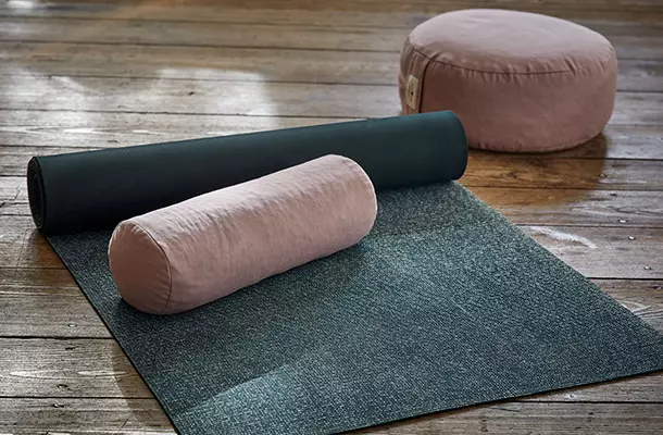 Besondere Yoga-Matte aus Kusha Gras gewebt