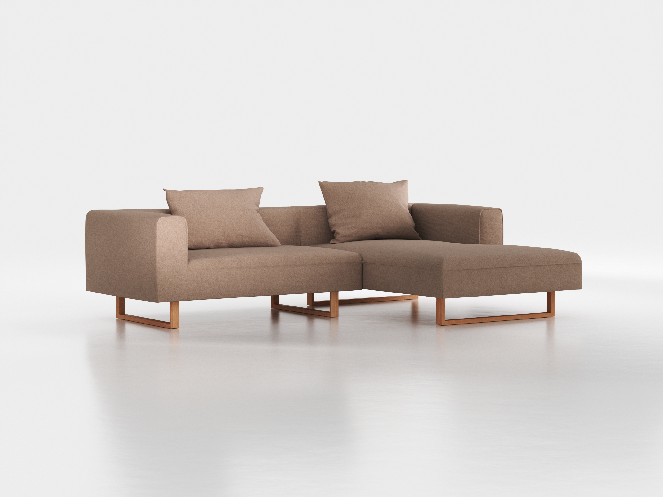 Lounge-Sofa Sereno inkl. 2 Kissen (70x55 cm), B 267 x T 180 cm, Liegeteil rechts, Kufenfuß, mit Bezug Wollstoff Stavang Sand (66), Buche