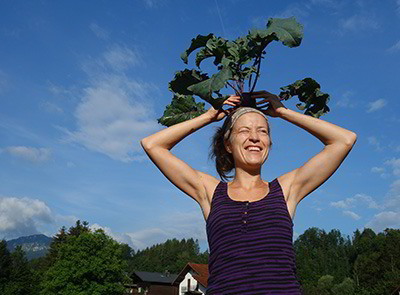 Frau Michaela Jancsy von almgrün – Gemüse am Fluss – mit Kohlrabigrün-Krone