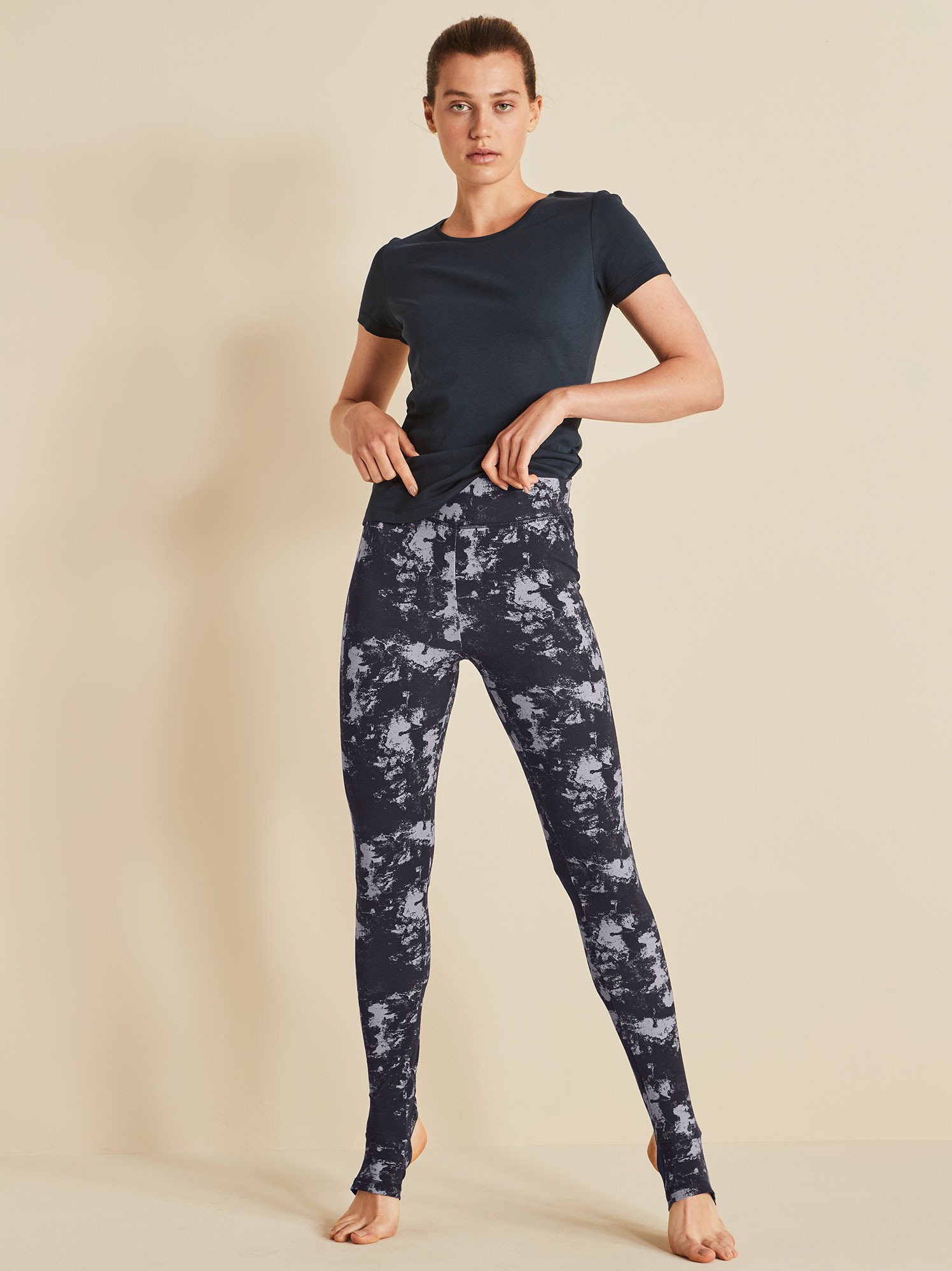 Yoga-Leggins, marmordruck blau