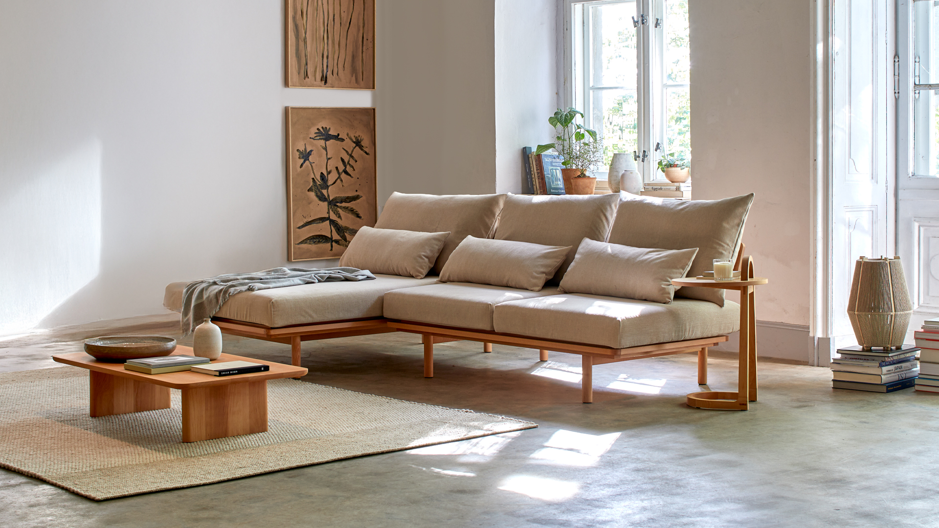 Ecksofa Lana mit Couchtisch im Wohnzimmer