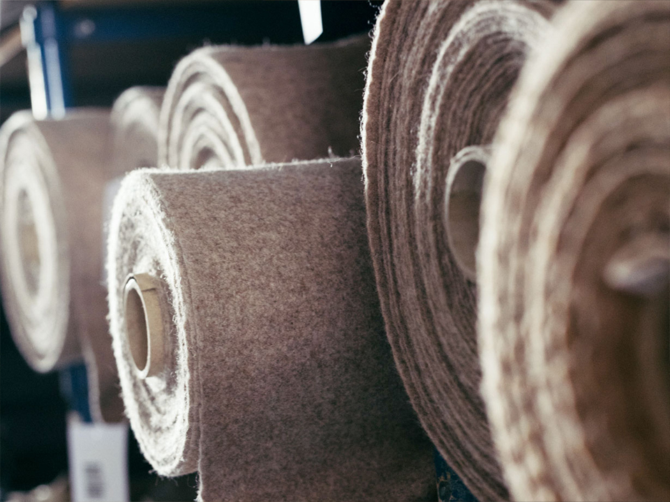 Detailbild von Stoffballen für Sofas