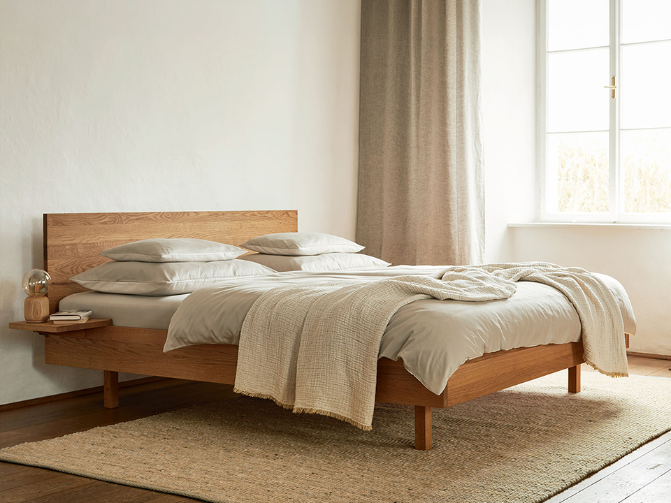 Massivholzbett Tesoro im Schlafzimmer