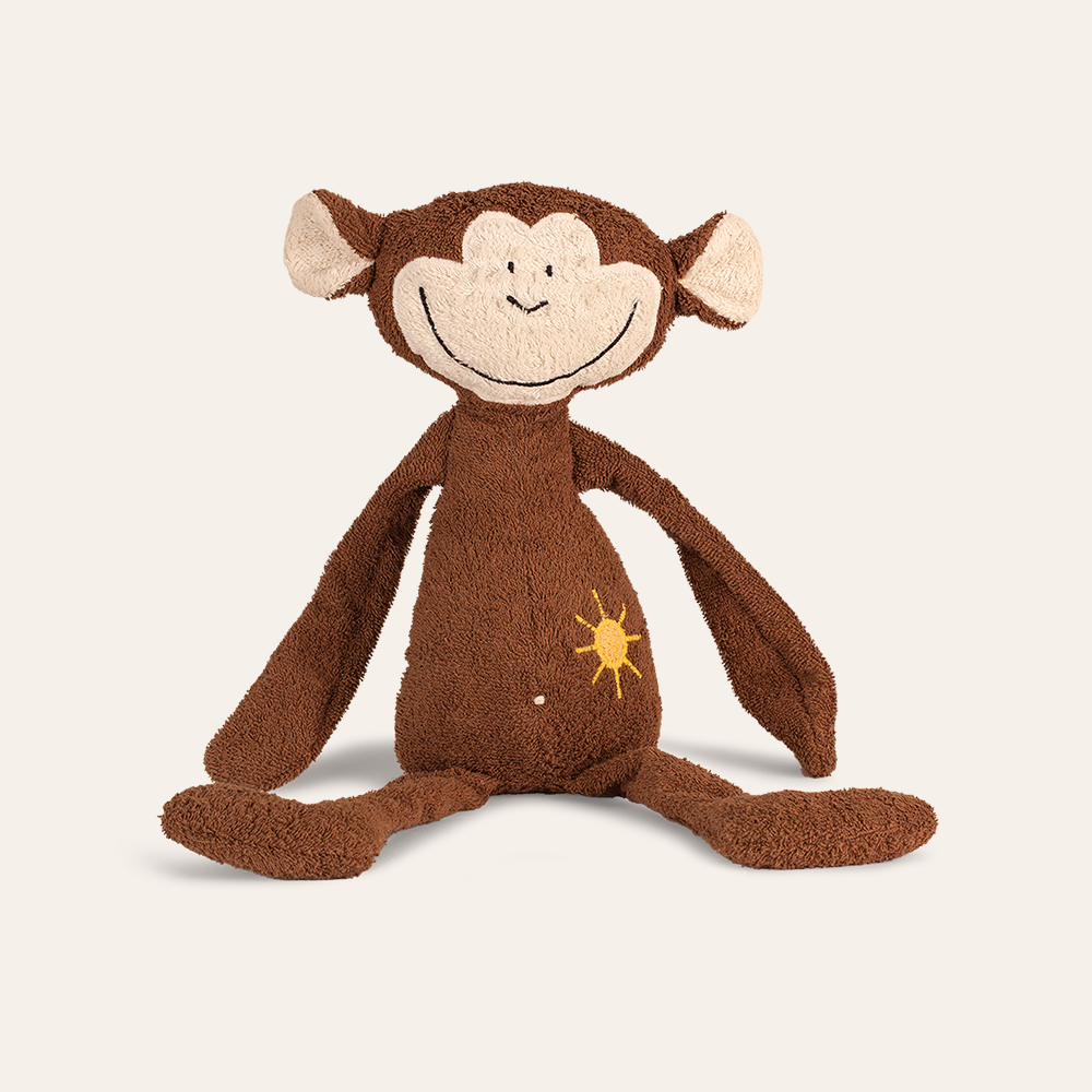 Affe Abu vor weißem Hintergrund