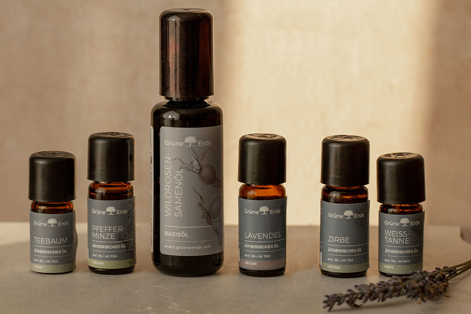 Verschiedene Öle sind nebeneinander aufgereiht