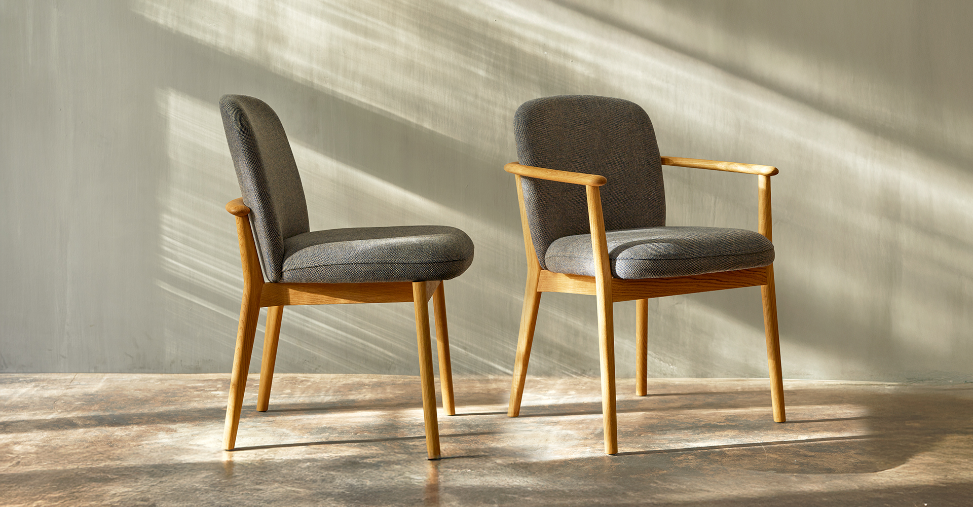 Stuhl Kilian mit und ohne Armlehnen