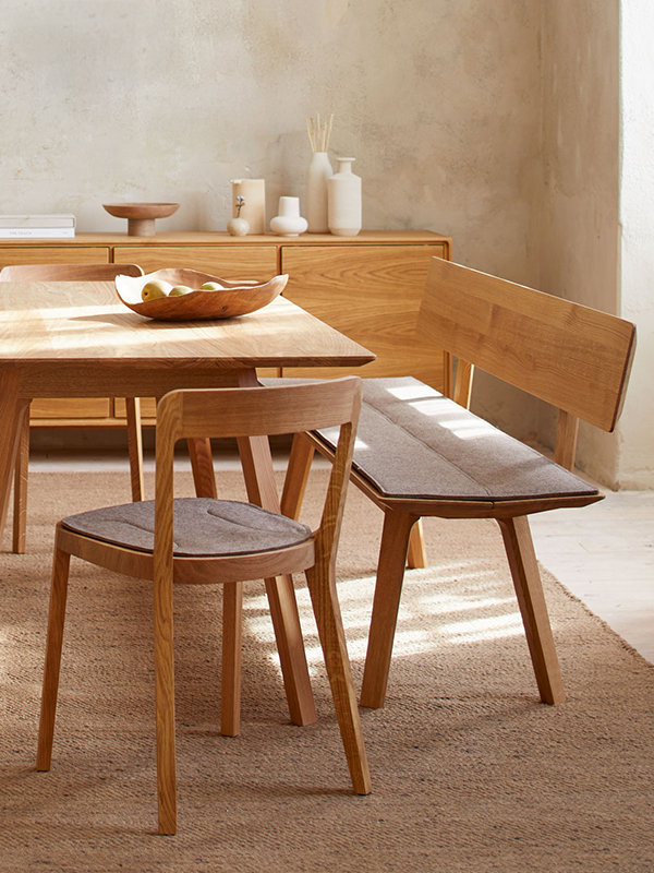 Massivholz Sitzbank Mirato mit Esstisch und Stuhl im Esszimmer