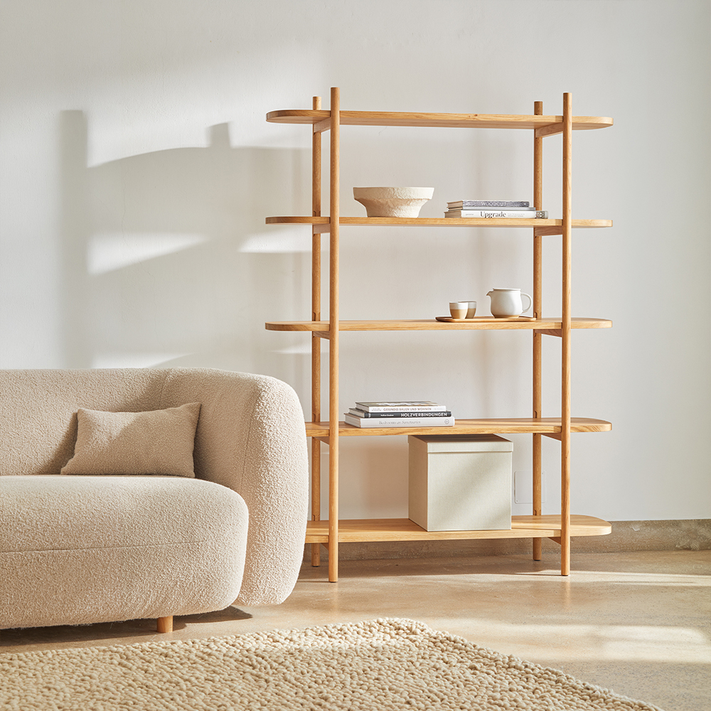 Regal Tonda und Sofa Veluna