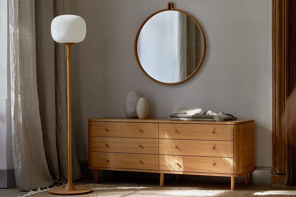 Massivholz Sideboard mit sechs Fächern