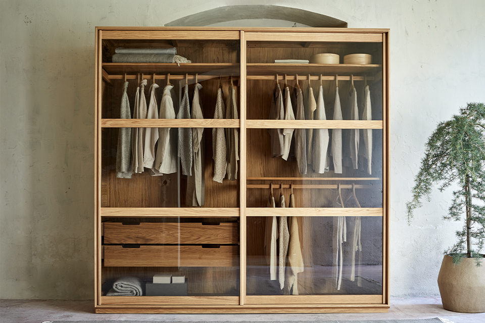 Kleiderschrank Akumi mit Glasschiebetüren