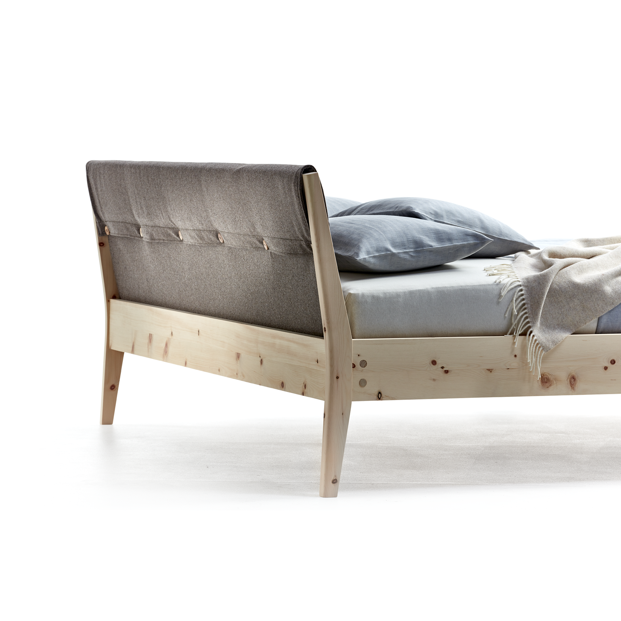 Bett Almeno Housse mit Weisspolsterung