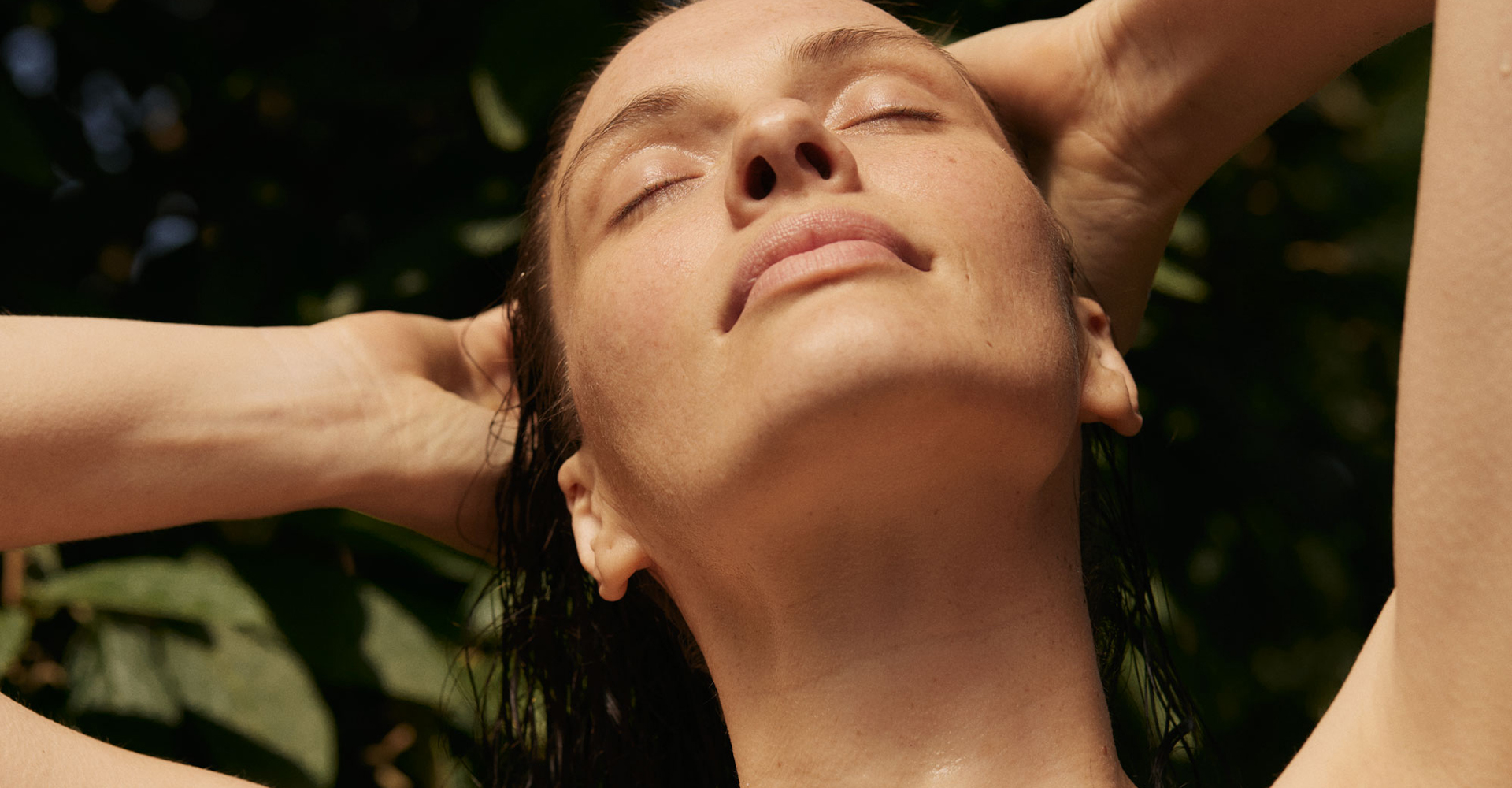 Frau mit geschlossenen Augen